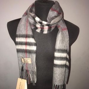 Authentic Burberry scarf stylish beautiful scarf